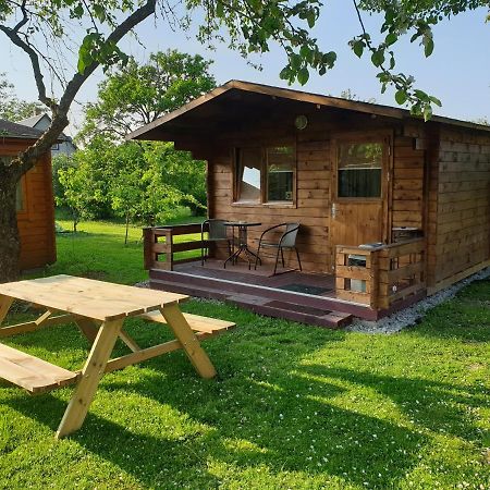 Cozy Summer House With Free Parking Near City Center & Beach Kuressaare Exterior photo