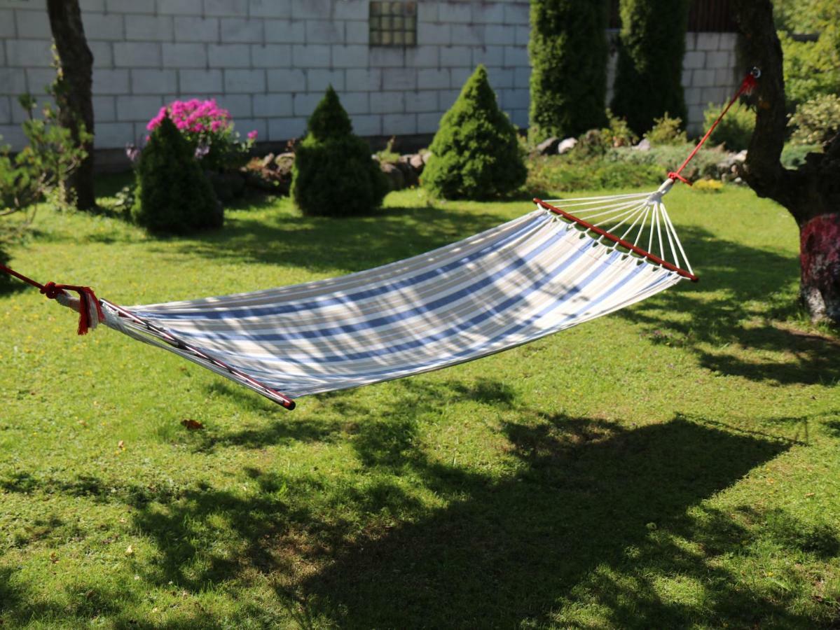 Cozy Summer House With Free Parking Near City Center & Beach Kuressaare Exterior photo